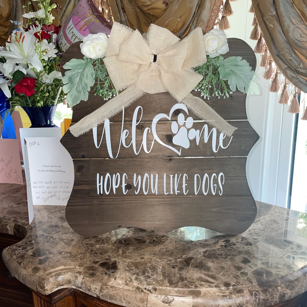 Handmade adorable wall plaque‎